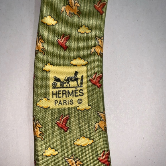👋🏾SOLD👋🏾auth HERMÈS leaf green silk necktie PEGASUS & bird - Picture 4 of 4
